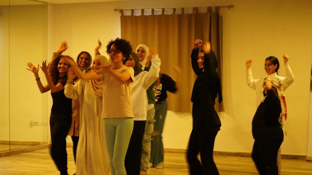 Movement exercise during a workshop